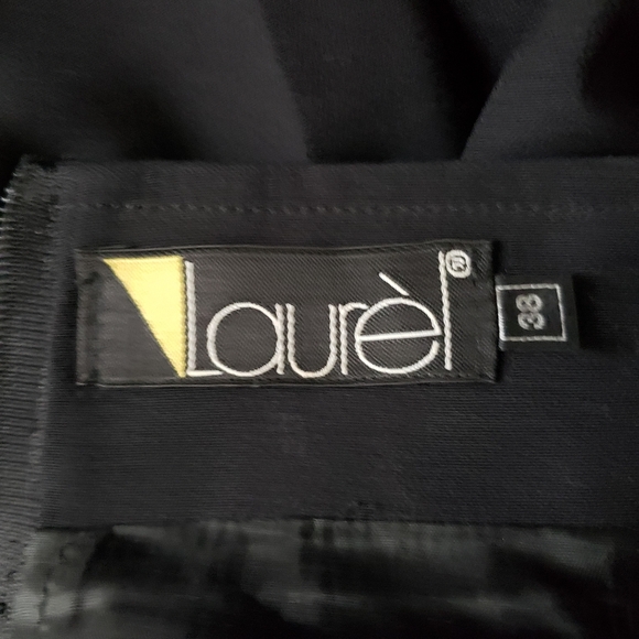 Laurèl | High-waisted Skirt - Picture 7 of 8